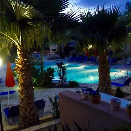 Maya's - Complimentary Airport Transport アパート *