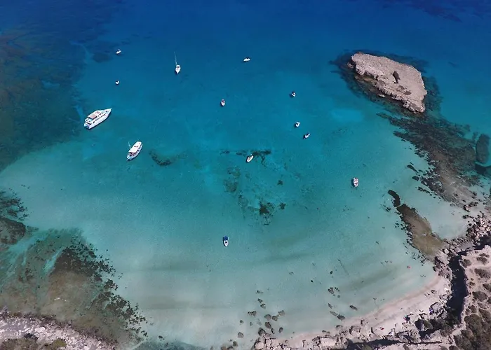 Maya's - Complimentary Airport Transport *