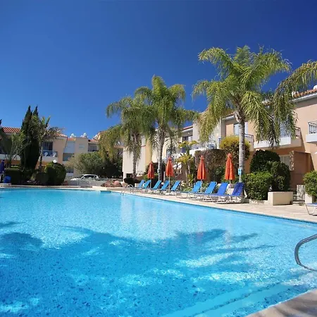 Maya's - Complimentary Airport Transport * Paphos