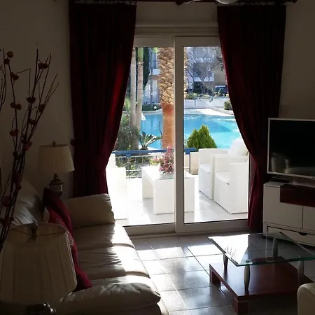 Maya's - Complimentary Airport Transport Apartamento Paphos