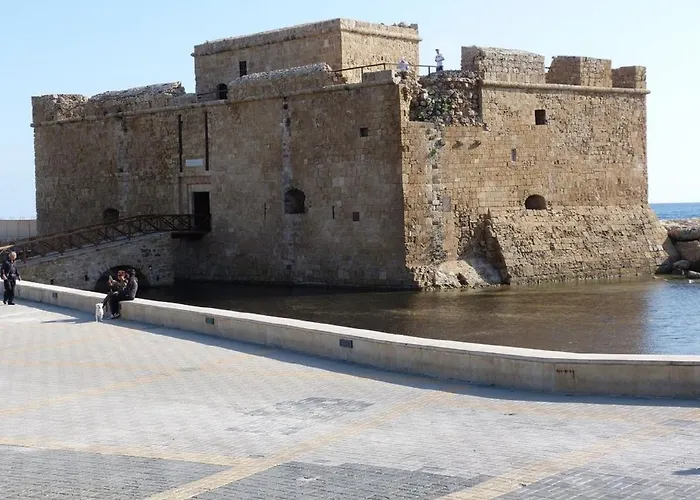 Maya's - Complimentary Airport Transport * Paphos